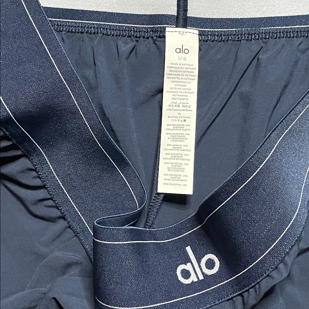 ALO Yoga Navy Track Pants - Picture 3 of 8